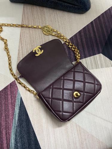   Handbag  Chanel AS2189 size 14x17.5x6 cm