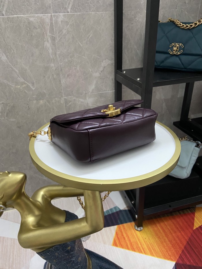   Handbag  Chanel AS2189 size 14x17.5x6 cm