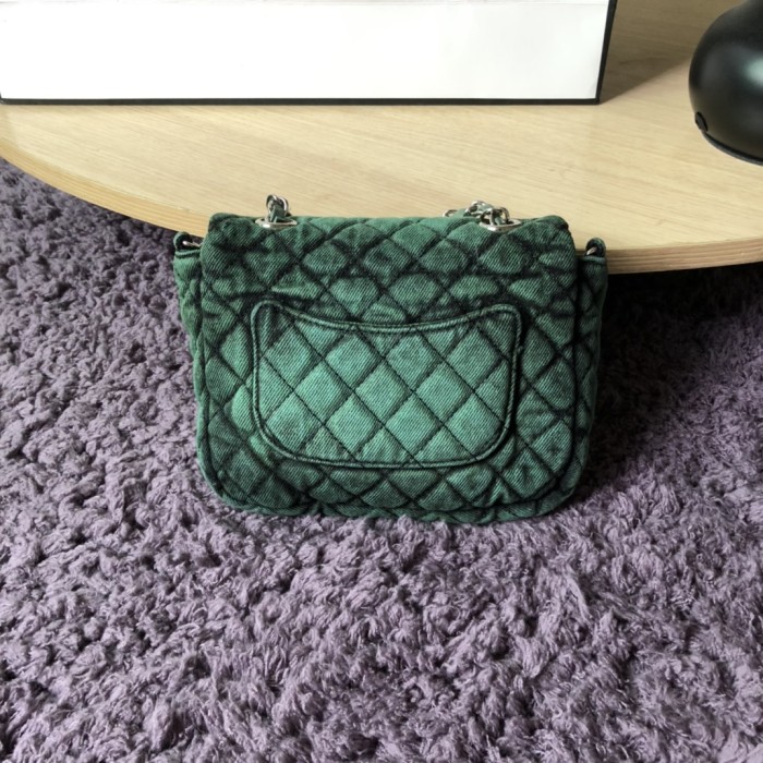  Handbag  Chanel  S1309  size 12x23x8cm