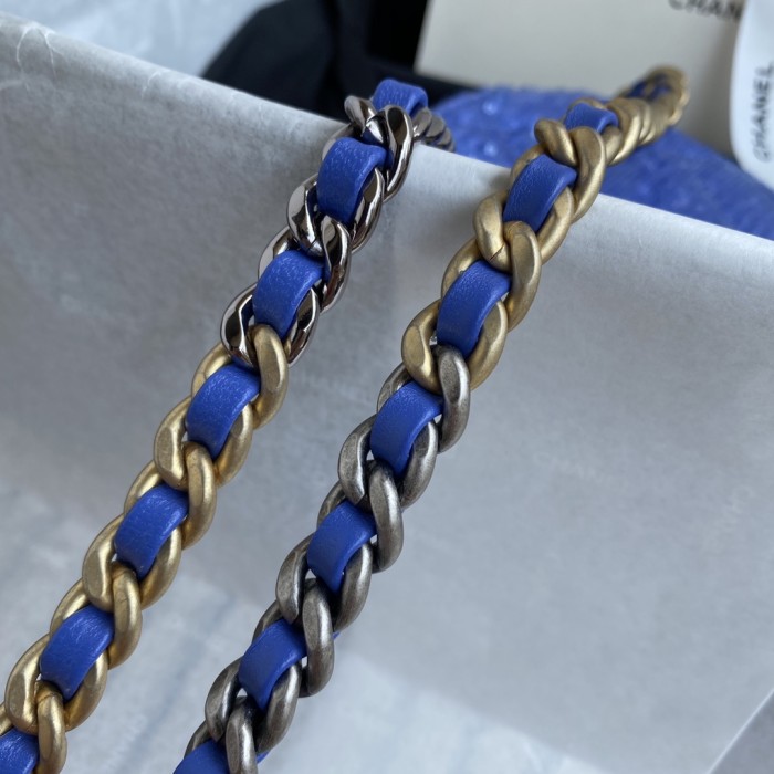  Handbag  Chanel  AP0945  size 12x12x4.5 cm