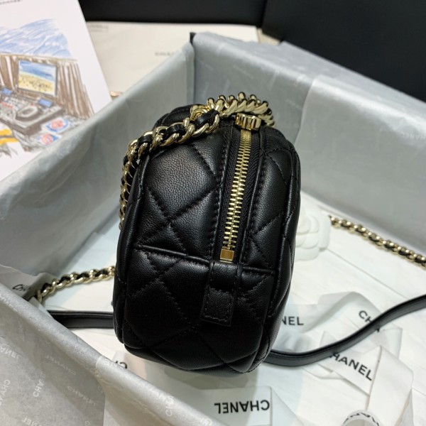  Handbag  Chanel AS1511  size 20 15 7 cm