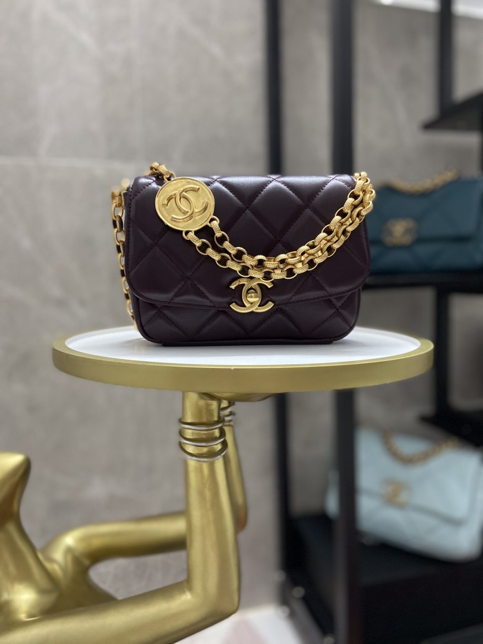   Handbag  Chanel AS2189 size 14x17.5x6 cm