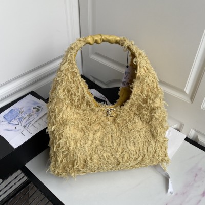  Handbag  Chanel AS2292  size  45×34×20 cm