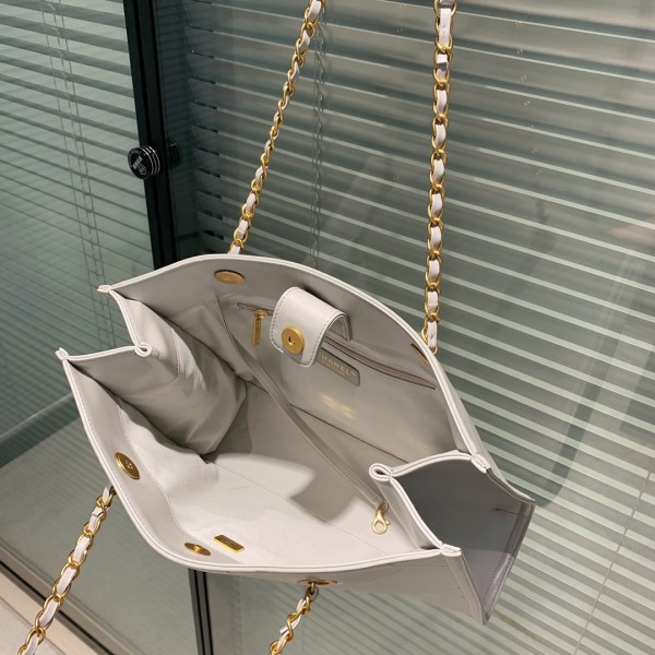  Handbag  Chanel AS2752  size  34 10 24 cm