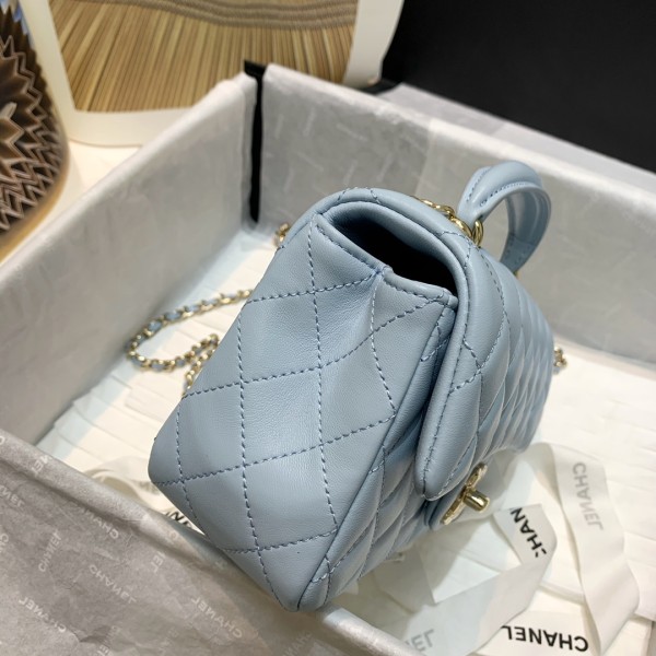  Handbag  Chanel AS2431 size  20 6 13 cm