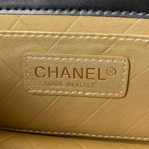  Handbag  Chanel AS2714 size  12×20×6 cm