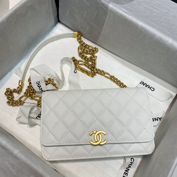  Handbag  Chanel 81153 size  19 cm