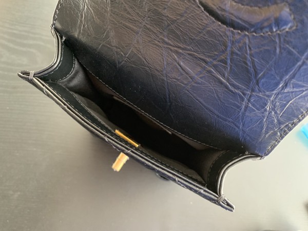  Handbag  Chanel  2695  size 17cmx14cmx4 cm