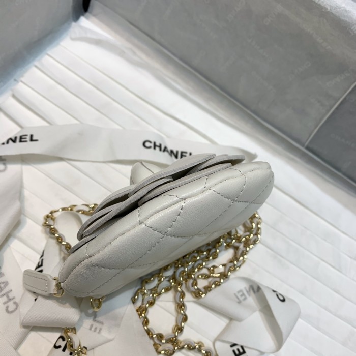  Handbag  Chanel  82121  size  11 11 2 cm