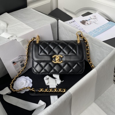  Handbag  Chanel AS2714 size  12×20×6 cm