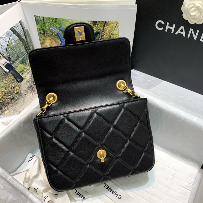  Handbag  Chanel AS2693 size  20 6.5 14.5 cm