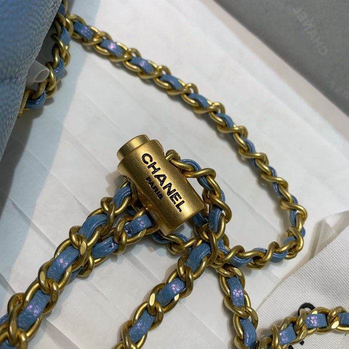  Handbag  Chanel  size  19.5 13.5 6 cm