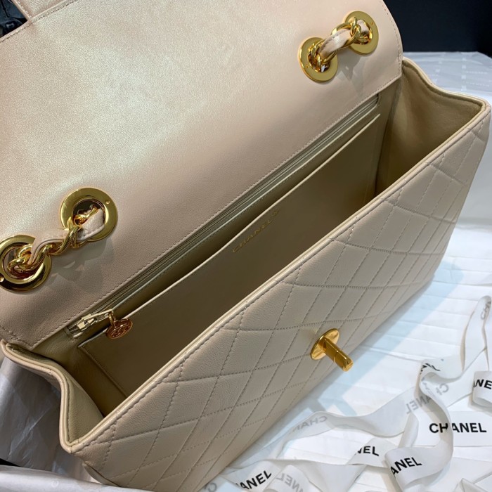  Handbag  Chanel A88 size  30.21.8 cm