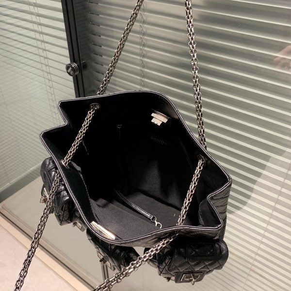  Handbag  Chanel   2698 size  33 9 30 cm