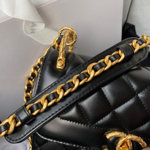  Handbag  Chanel AS2714 size  12×20×6 cm