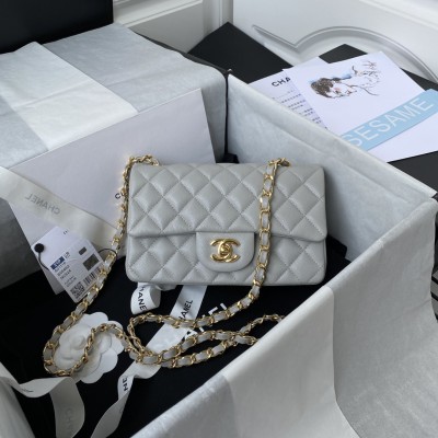  Handbag  Chanel  size 20 cm