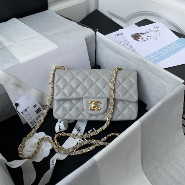  Handbag  Chanel  size 20 cm