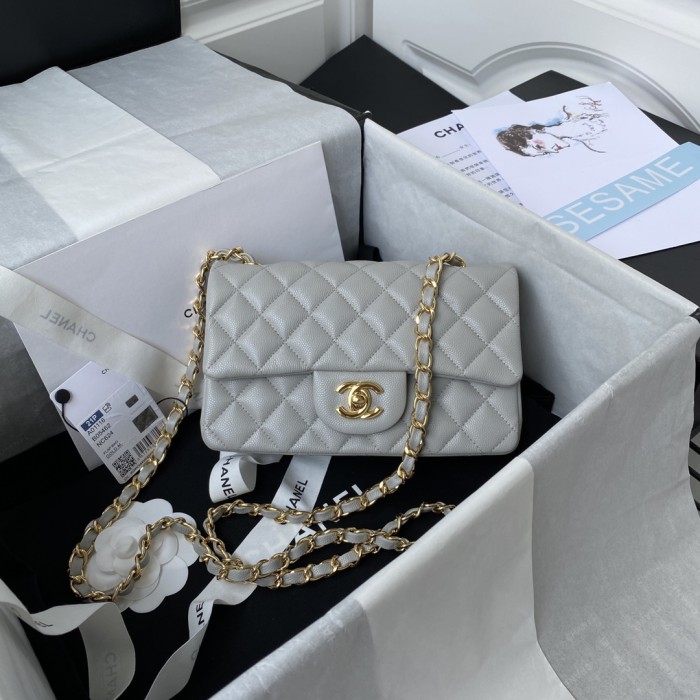  Handbag  Chanel  size 20 cm