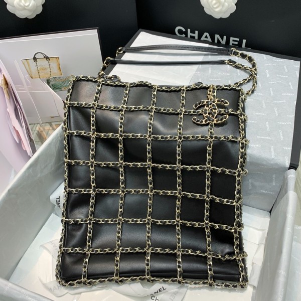  Handbag  Chanel 1383 size  36 31 4 cm