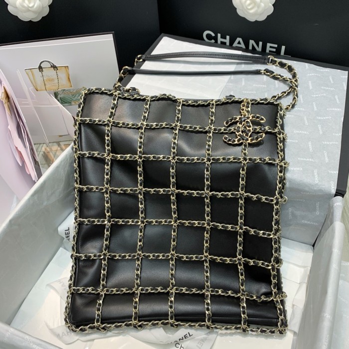  Handbag  Chanel 1383 size  36 31 4 cm