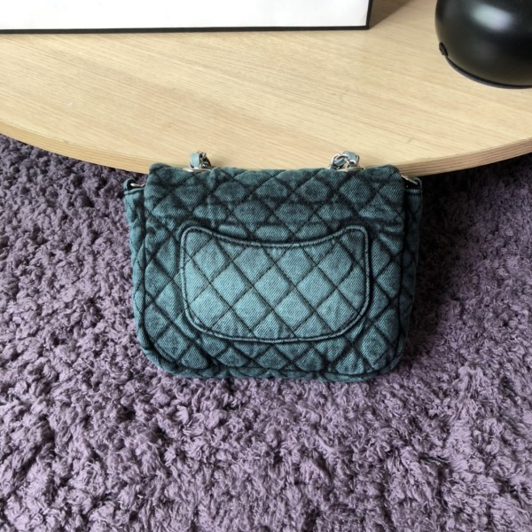  Handbag   Chanel S1309 size 12x23x8  cm