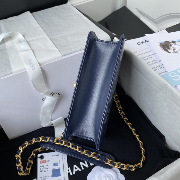 Handbag  Chanel   AS2714  size  12×20×6 cm