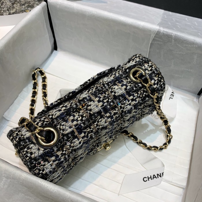  Handbag  Chanel A69900 size  20 cm