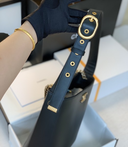  Handbag Chanel  size 23/24/12  Cm