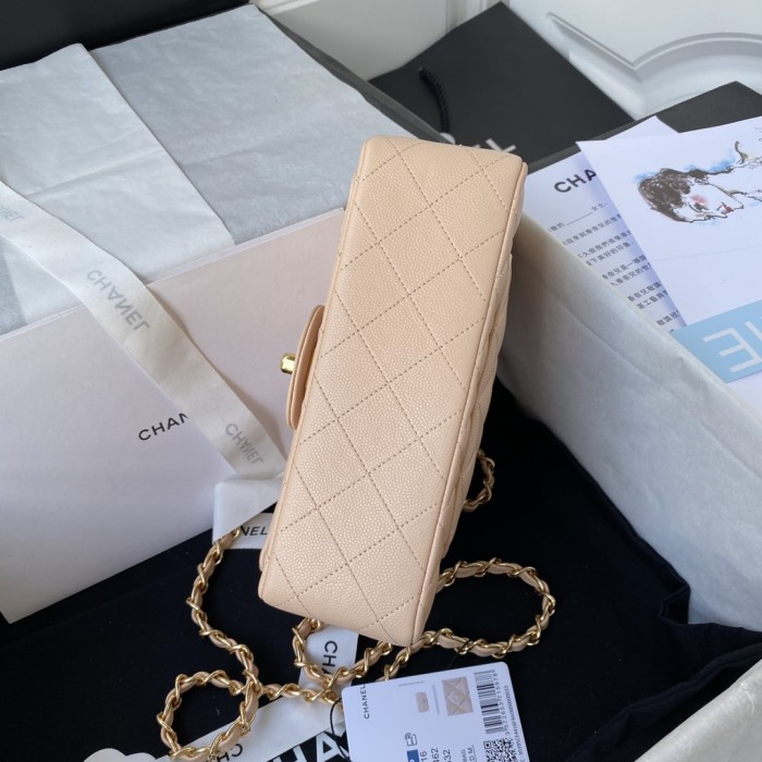  Handbag  Chanel  size  20cm