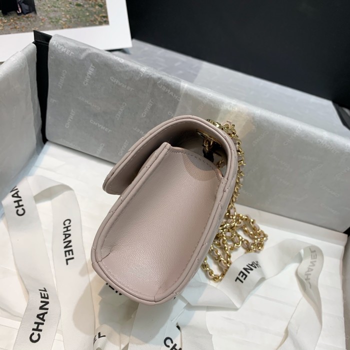  Handbag  Chanel  82769  size 11 11 5 cm