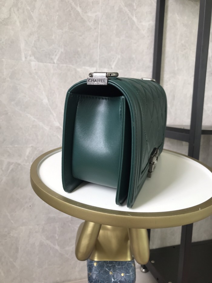  Handbag  Chanel  67086  size 14.5×25×8 cm