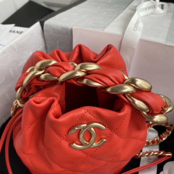  Handbag  Chanel AS2390  size  19*16*13 cm