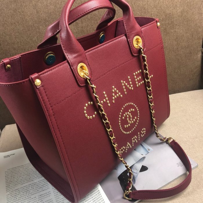  Handbag Chanel  size  33 cm