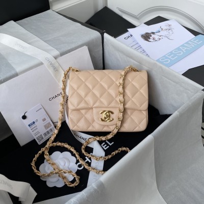  Handbag  Chanel   size  17 cm
