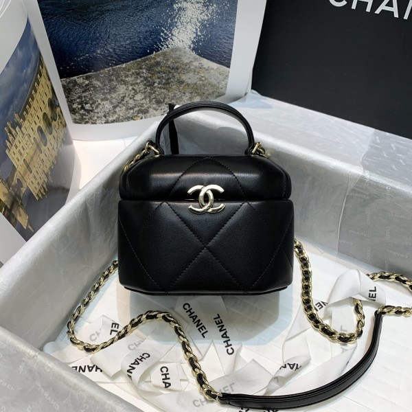 Handbag  Chanel AS2360 size 16.5 15.5 11.5 cm