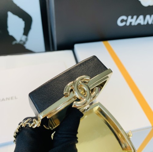  Handbag  Chanel  size  8*8*4  Cm  