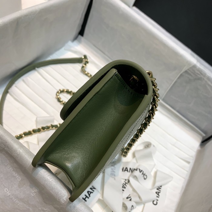  Handbag   Chanel 2742  size 19 10.5 4.5 cm