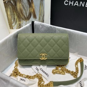  Handbag  Chanel 81153  size  19 cm