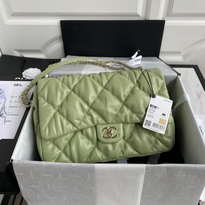  Handbag  Chanel   AS2234 size  20×29.5×12.5 cm