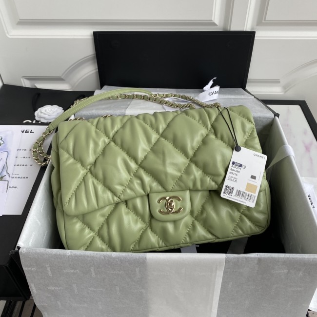  Handbag  Chanel   AS2234 size  20×29.5×12.5 cm