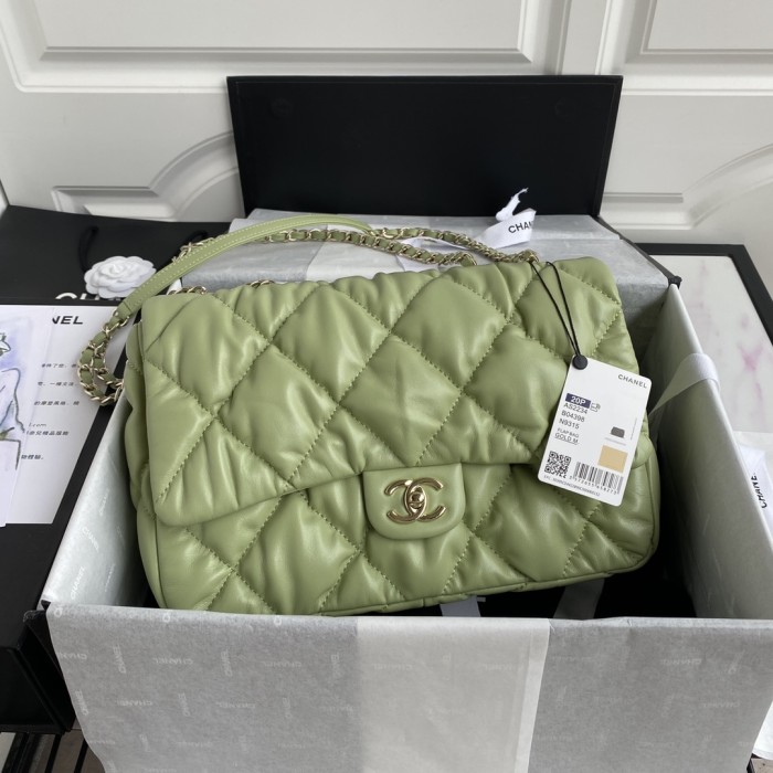  Handbag  Chanel   AS2234 size  20×29.5×12.5 cm