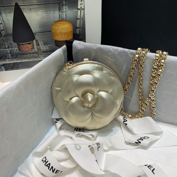  Handbag  Chanel  82121  size  11 11 2 cm