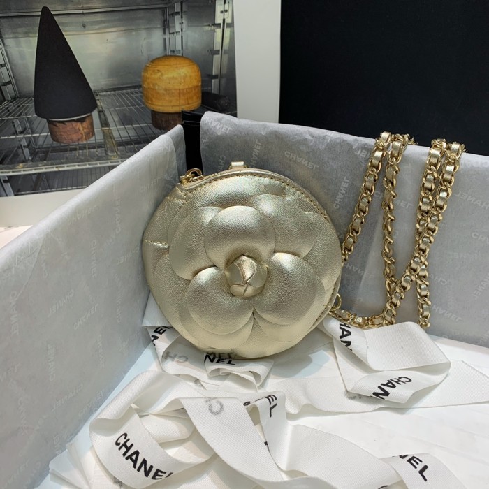  Handbag  Chanel  82121  size  11 11 2 cm