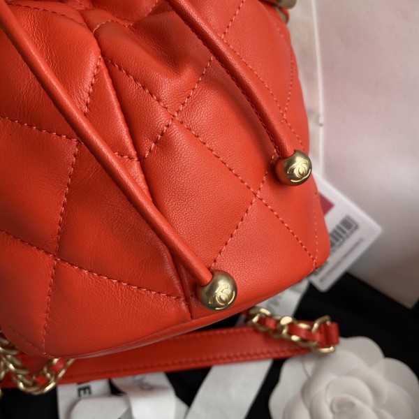  Handbag  Chanel AS2390  size  19*16*13 cm