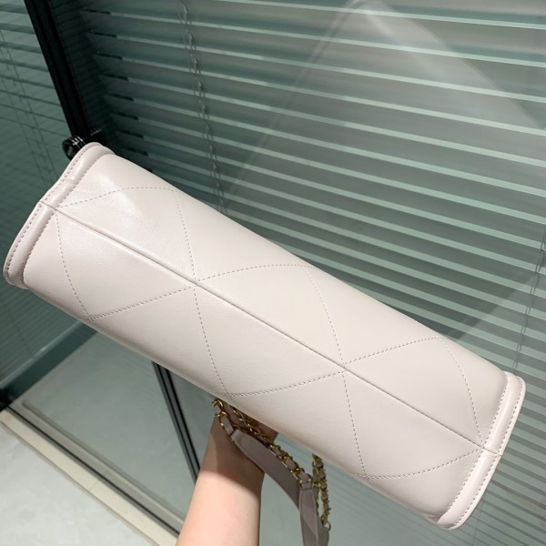  Handbag  Chanel AS2753 size  30 32 10 cm