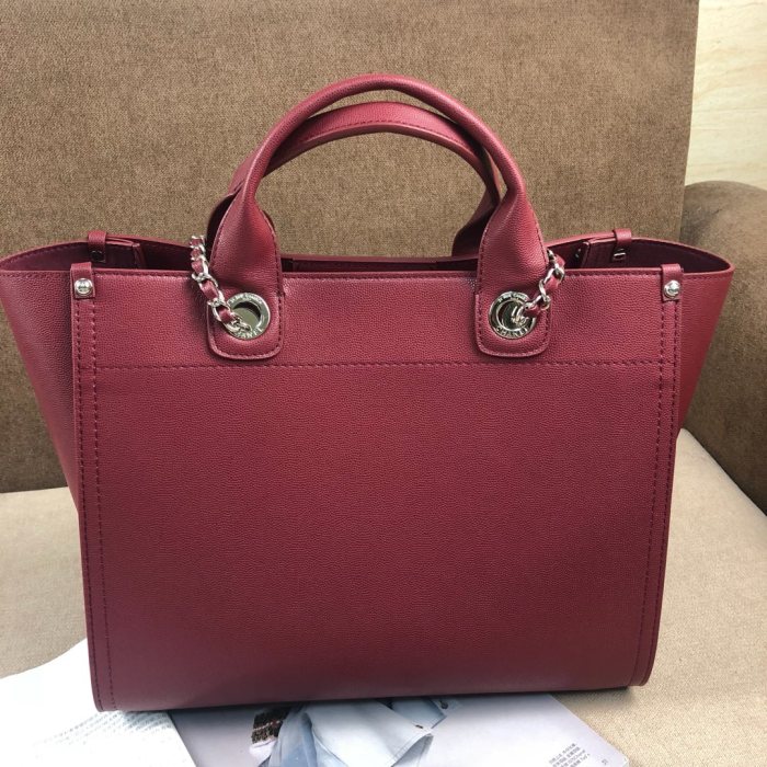  Handbag Chanel  size 33 cm