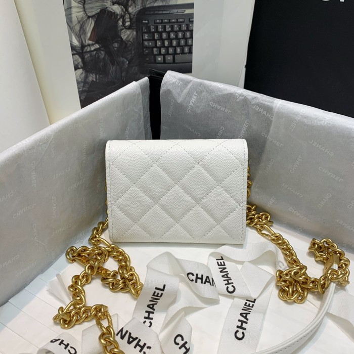  Handbag  Chanel 81156  size  12 9 2.5 cm