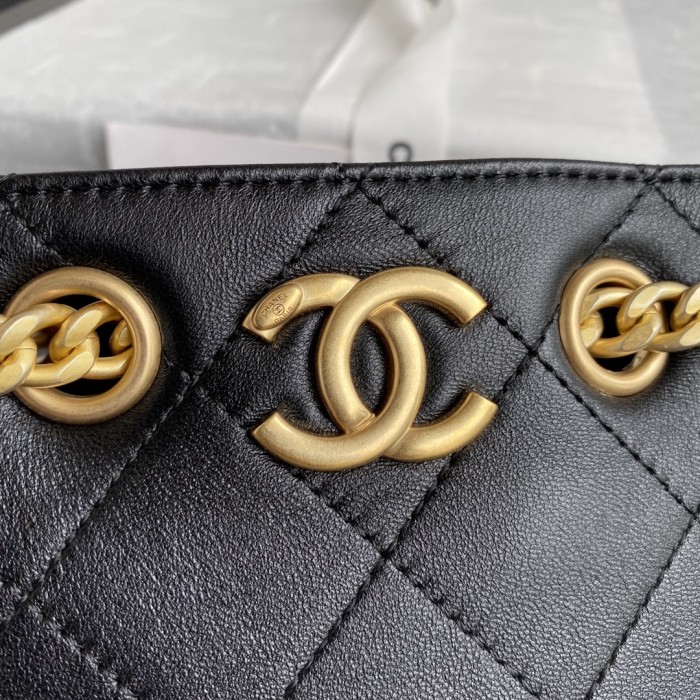  Handbag  Chanel  AS2381  size  19*23.5*9.5 cm