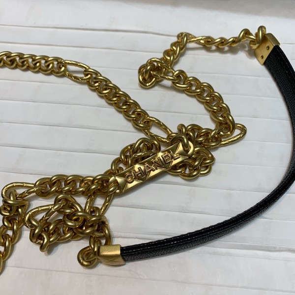  Handbag   Chanel 81155 size  15.5 10 4.5 cm