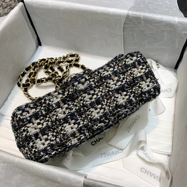  Handbag  Chanel A69900 size  20 cm
